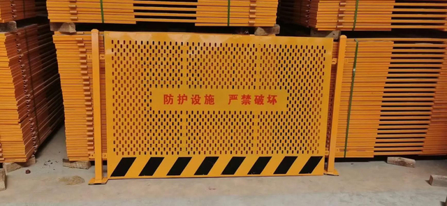 1.2m Construction Pit Guardrail | Hot-Dip Galvanized Steel | Double Rails + Toe Board | Fall Prevention | OSHA 1926.502 Compliant