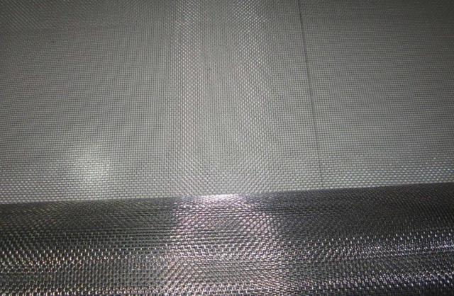 Heavy-Duty Plain Weave Mesh, Carbon Steel Woven Mesh for Mine Screening, Agricultural Sieving & Gravel Separation