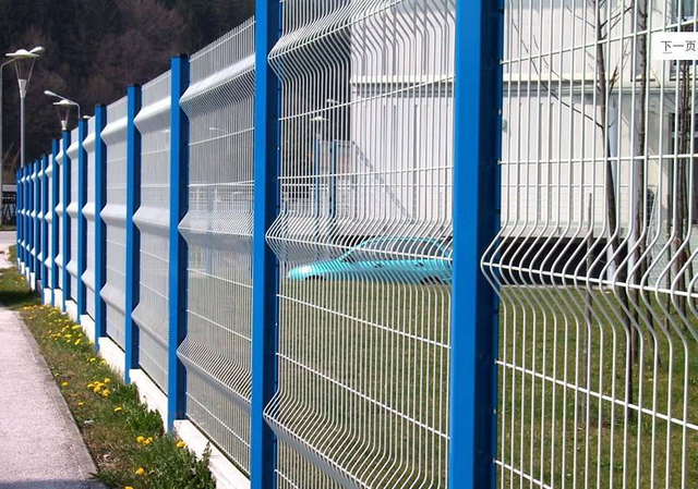Weatherproof Peach Post Perimeter Fence Easy Installation Security Fence for Warehouse & Construction Site Protection