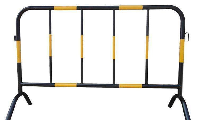 Anti-Impact Iron Horse Barrier, Sturdy Metal Guardrail for Warehouse Partition, Construction Material Storage & Factory Safety