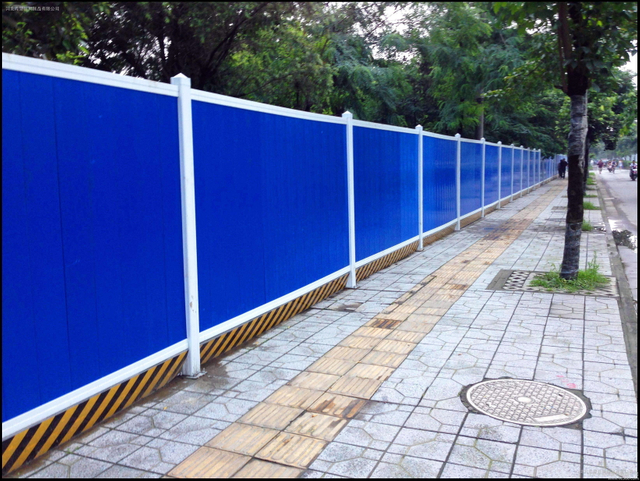 Blue Construction Hoarding, Heavy-Duty Temporary Fence for Construction Site Safety & Crowd Control