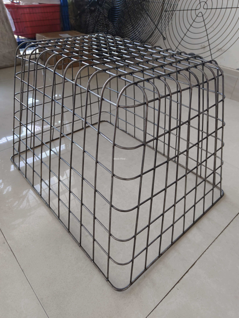 Customizable sizes and configurations to meet specific storage or handling needs.